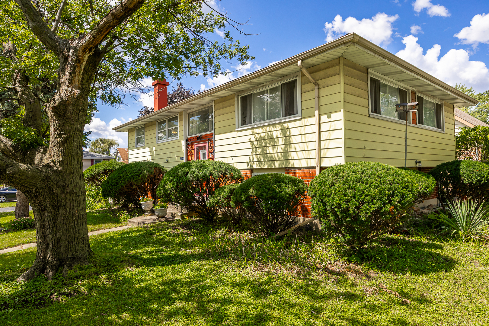 16948 Glen Oaks Drive