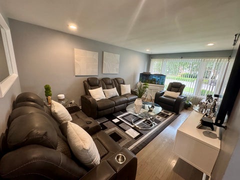 Tiny photo for 10806 S Avenue O, Chicago, IL 60617 (MLS # 12714241)