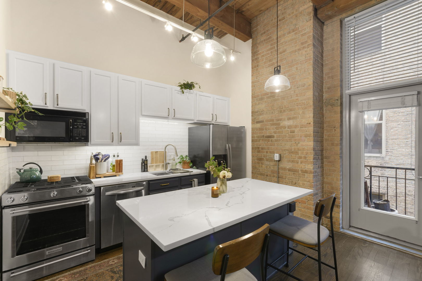 1500 W Monroe Street 408