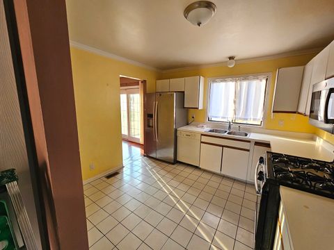 Tiny photo for 145 Abbeywood Circle, Streamwood, IL 60107 (MLS # 12568851)