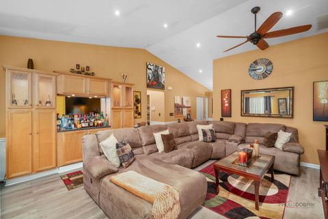 Tiny photo for 39806 Waterloo Drive, Beach Park, IL 60083 (MLS # 12619754)