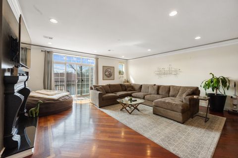 Tiny photo for 4755 N Kilbourn Avenue #3C, Chicago, IL 60630 (MLS # 12594975)