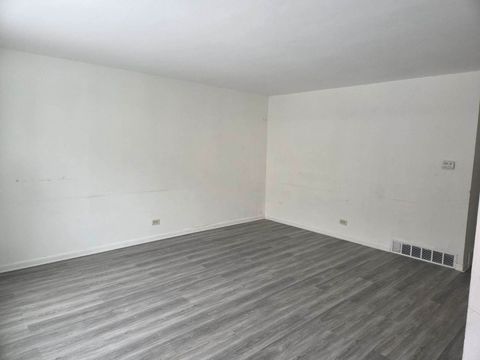 Tiny photo for 5035 W Gladys Avenue #C, Chicago, IL 60644 (MLS # 12595514)