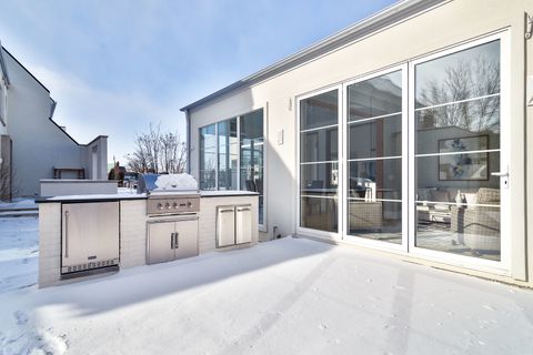 Tiny photo for 533 Kensington Court, Hinsdale, IL 60521 (MLS # 12548939)