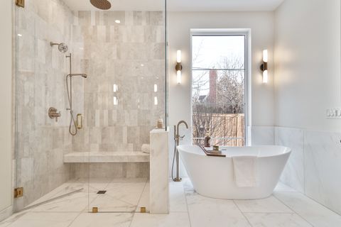 Tiny photo for 533 Kensington Court, Hinsdale, IL 60521 (MLS # 12548939)