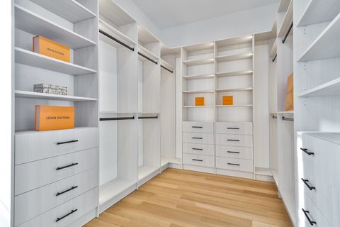 Tiny photo for 533 Kensington Court, Hinsdale, IL 60521 (MLS # 12548939)