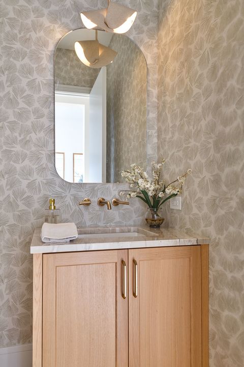 Tiny photo for 533 Kensington Court, Hinsdale, IL 60521 (MLS # 12548939)