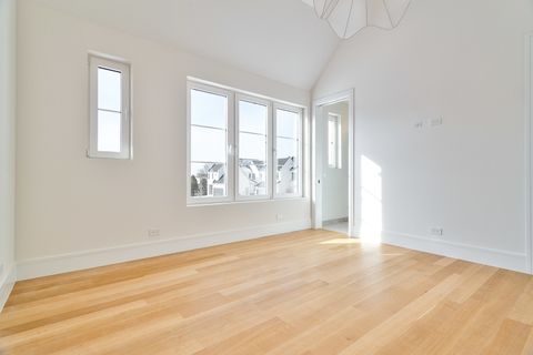 Tiny photo for 533 Kensington Court, Hinsdale, IL 60521 (MLS # 12548939)