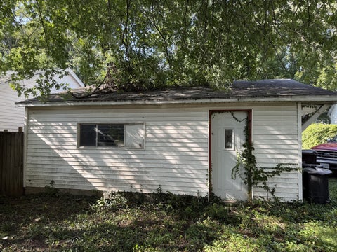 Tiny photo for 605 W Armstrong Avenue, Peoria, IL 61606 (MLS # 12748966)