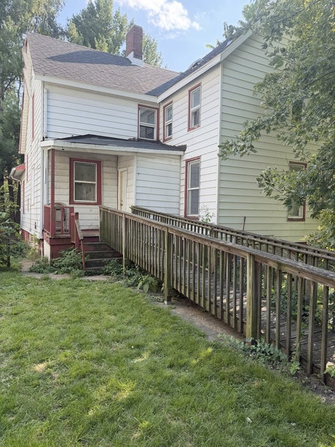 Tiny photo for 605 W Armstrong Avenue, Peoria, IL 61606 (MLS # 12748966)
