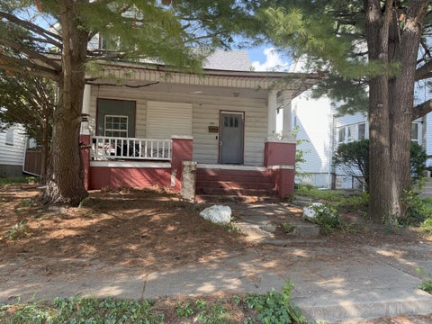 Photo of 605 W Armstrong Avenue, Peoria, IL 61606 (MLS # 12748966)