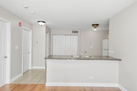 Tiny photo for 3423 Ridgeland Avenue #203, Berwyn, IL 60402 (MLS # 12551862)