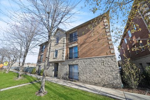 Photo of 3423 Ridgeland Avenue #203, Berwyn, IL 60402 (MLS # 12551862)