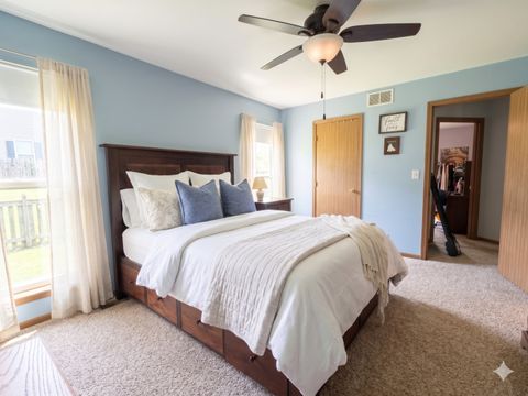 Tiny photo for 2022 N Aspen Drive, Woodstock, IL 60098 (MLS # 12632250)