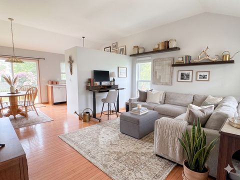 Tiny photo for 2022 N Aspen Drive, Woodstock, IL 60098 (MLS # 12632250)