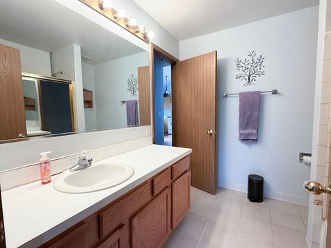Tiny photo for 2022 N Aspen Drive, Woodstock, IL 60098 (MLS # 12632250)