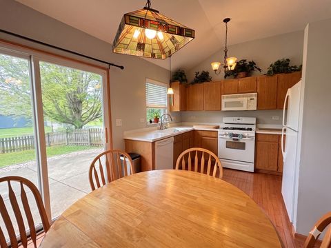 Tiny photo for 2022 N Aspen Drive, Woodstock, IL 60098 (MLS # 12632250)