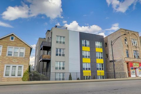 Tiny photo for 1708 W Cermak Road #3W, Chicago, IL 60608 (MLS # 12483987)