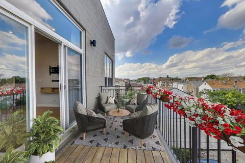 Tiny photo for 1708 W Cermak Road #3W, Chicago, IL 60608 (MLS # 12483987)