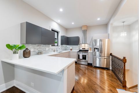 Tiny photo for 4453 S Lake Park Avenue #4, Chicago, IL 60653 (MLS # 12342744)