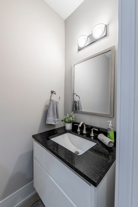Tiny photo for 4453 S Lake Park Avenue #4, Chicago, IL 60653 (MLS # 12342744)