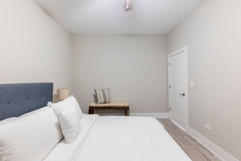 Tiny photo for 4453 S Lake Park Avenue #4, Chicago, IL 60653 (MLS # 12342744)