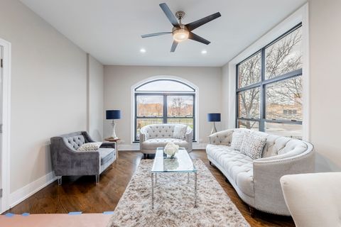 Tiny photo for 4453 S Lake Park Avenue #4, Chicago, IL 60653 (MLS # 12342744)
