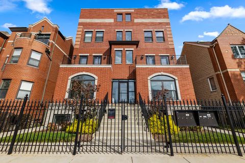 4453 S Lake Park Avenue 4 Chicago IL 60653