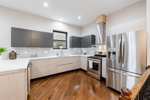Tiny photo for 4453 S Lake Park Avenue #4, Chicago, IL 60653 (MLS # 12342744)