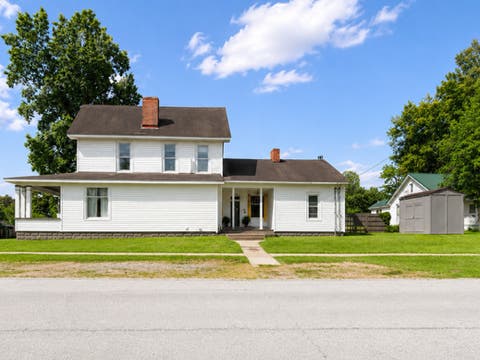 Tiny photo for 621 Girard Street, Metropolis, IL 62960 (MLS # 12670075)