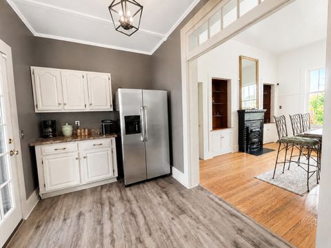 Tiny photo for 621 Girard Street, Metropolis, IL 62960 (MLS # 12670075)