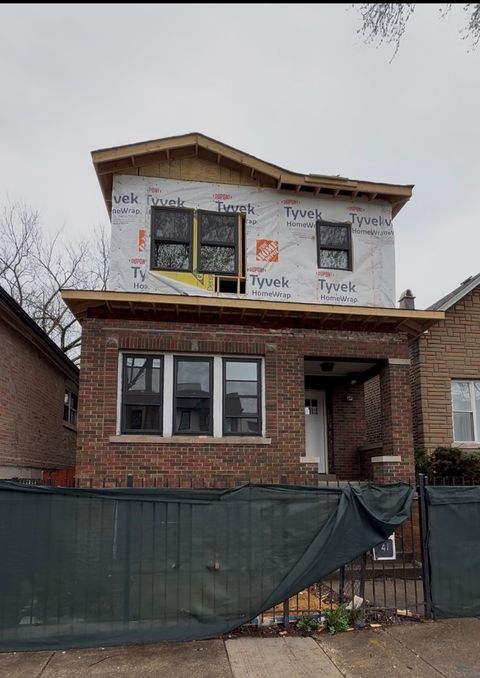 841 N Fairfield Avenue Chicago IL 60622