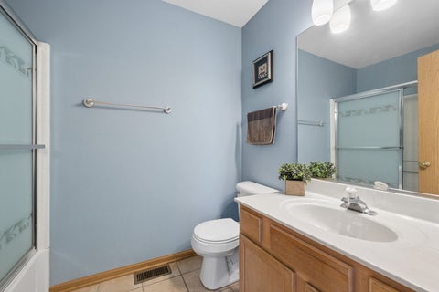 Tiny photo for 814 Symphony Drive, Aurora, IL 60504 (MLS # 12666412)