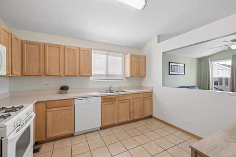 Tiny photo for 814 Symphony Drive, Aurora, IL 60504 (MLS # 12666412)