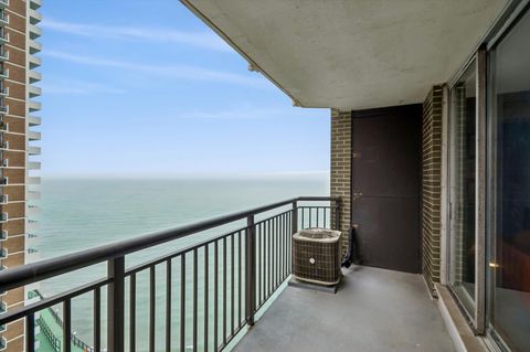 Tiny photo for 6007 N Sheridan Road #15B, Chicago, IL 60660 (MLS # 12588659)