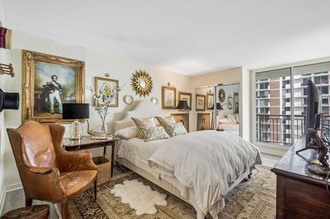 Tiny photo for 6007 N Sheridan Road #15B, Chicago, IL 60660 (MLS # 12588659)