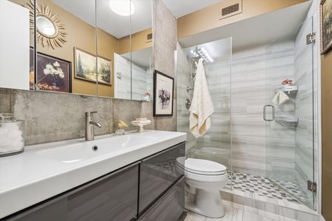 Tiny photo for 6007 N Sheridan Road #15B, Chicago, IL 60660 (MLS # 12588659)