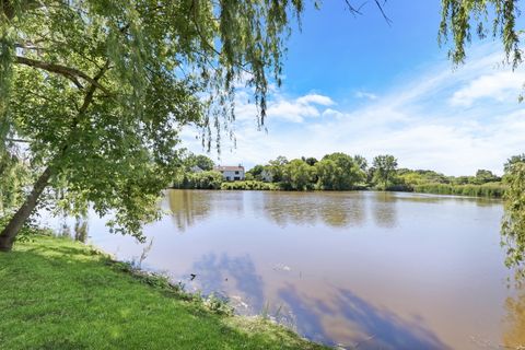 Tiny photo for 1156 Oakmeadow Court, Gurnee, IL 60031 (MLS # 12682272)