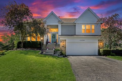 Photo of 1156 Oakmeadow Court, Gurnee, IL 60031 (MLS # 12682272)