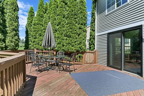 Tiny photo for 1156 Oakmeadow Court, Gurnee, IL 60031 (MLS # 12682272)