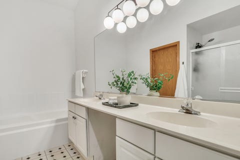 Tiny photo for 1156 Oakmeadow Court, Gurnee, IL 60031 (MLS # 12682272)