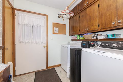 Tiny photo for 3 Manor Drive, Pontiac, IL 61764 (MLS # 12680061)
