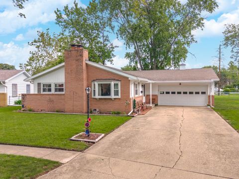 Photo of 3 Manor Drive, Pontiac, IL 61764 (MLS # 12680061)