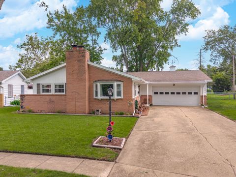 Tiny photo for 3 Manor Drive, Pontiac, IL 61764 (MLS # 12680061)