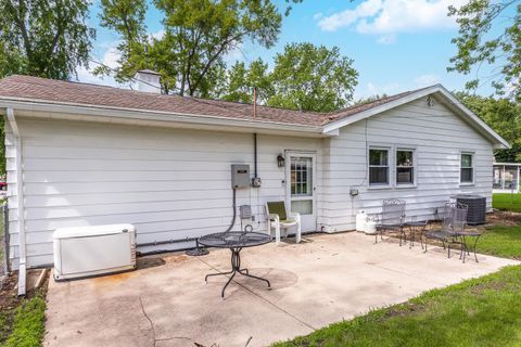 Tiny photo for 3 Manor Drive, Pontiac, IL 61764 (MLS # 12680061)
