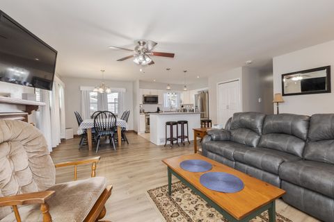 Tiny photo for 3 Manor Drive, Pontiac, IL 61764 (MLS # 12680061)