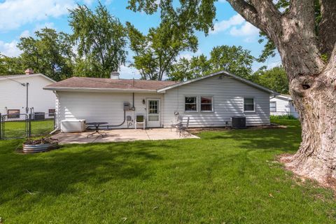 Tiny photo for 3 Manor Drive, Pontiac, IL 61764 (MLS # 12680061)