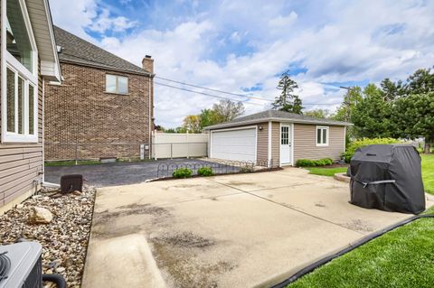 Tiny photo for 513 N Howard Avenue, Elmhurst, IL 60126 (MLS # 12630185)