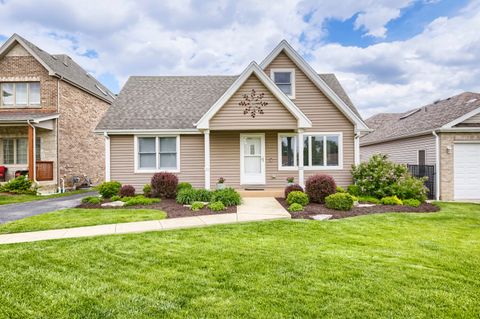 Photo of 513 N Howard Avenue, Elmhurst, IL 60126 (MLS # 12630185)