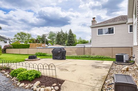 Tiny photo for 513 N Howard Avenue, Elmhurst, IL 60126 (MLS # 12630185)